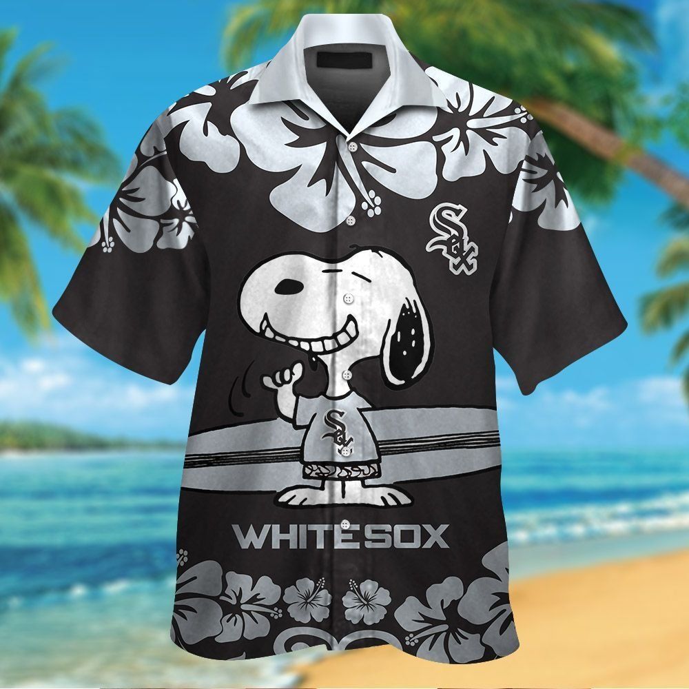 Chicago White Sox Snoopy Short Sleeve Button Up Tropical Hawaiian Shirt
