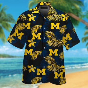 Michigan Wolverines Short Sleeve Button Up Tropical Hawaiian Shirt Ver028